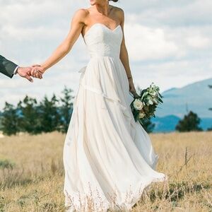 NWT Truvelle Wedding Dress Size 4 Natalie Lace Top sweetheart
